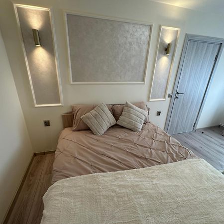 Angel House Apartment Deva Bagian luar foto