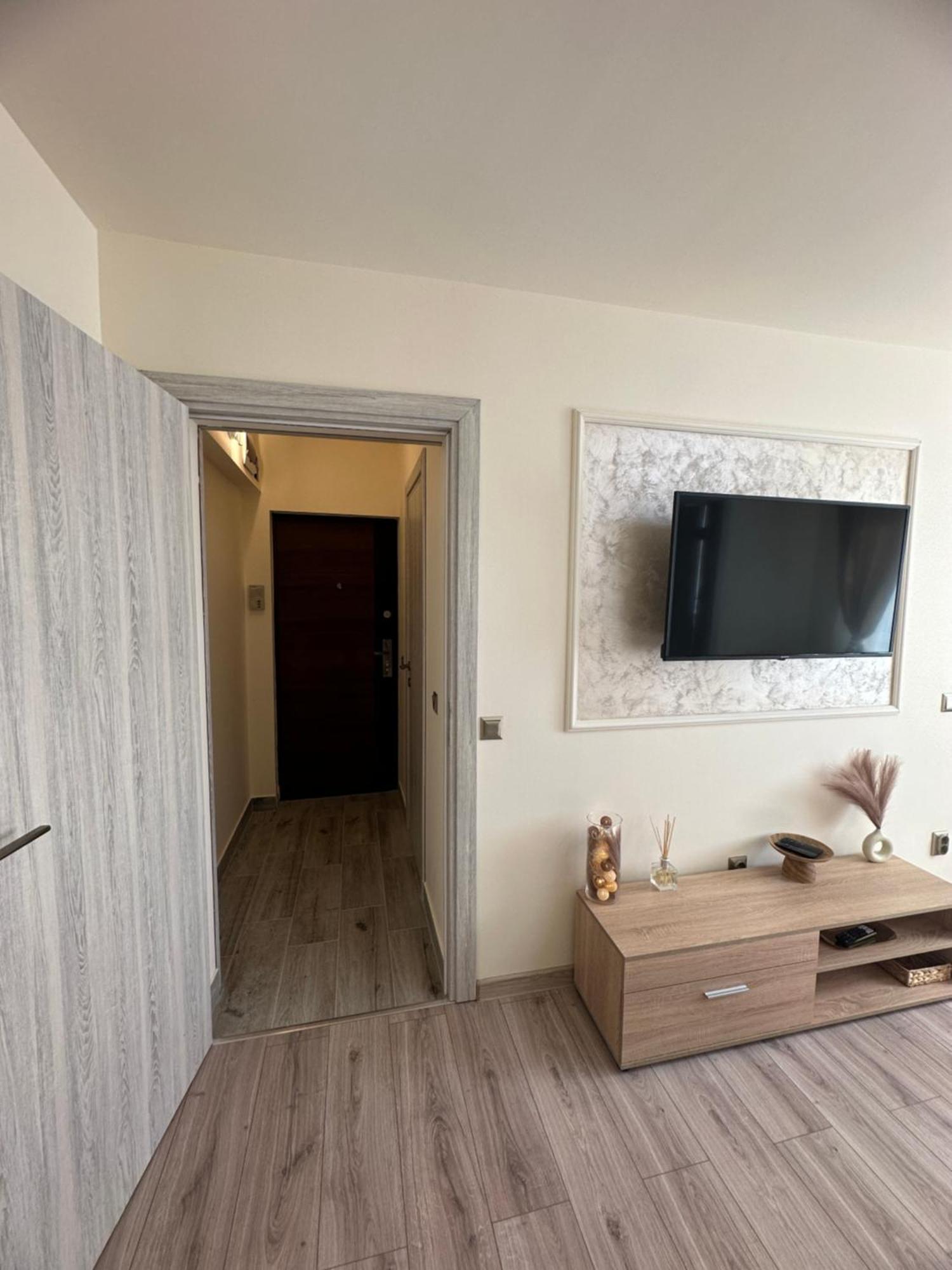 Angel House Apartment Deva Bagian luar foto