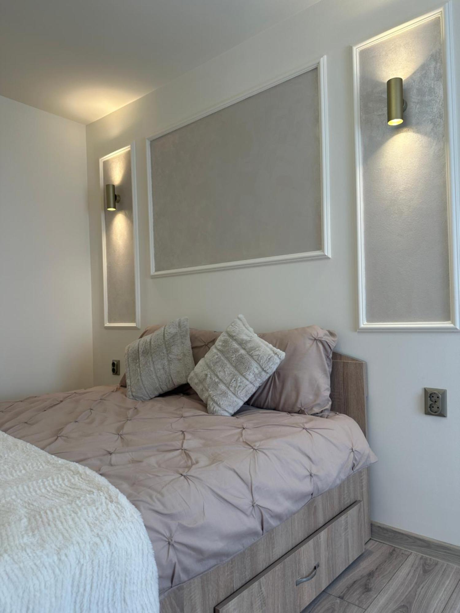 Angel House Apartment Deva Bagian luar foto